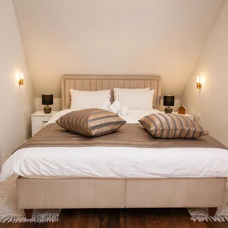 Old Town Loft Sarajevo, With Free Parking Apartmán *